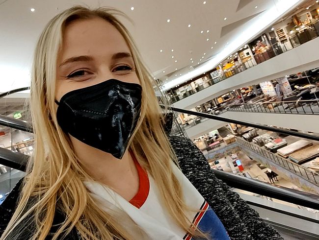 Mitten im Möbelhaus gefickt