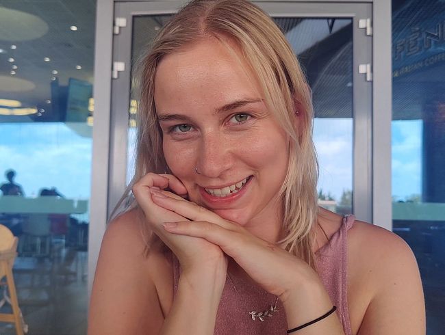 Spontan Mitten in der Mall hart abgefickt